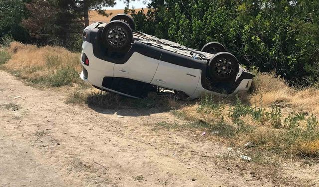 Tırın patlayan lastiğinden savrulan parçalar kazaya sebep oldu: 3'ü çocuk 8 yaralı