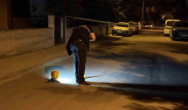Uzun süredir görüşmediği babasının evine tüfekle ateş açtı