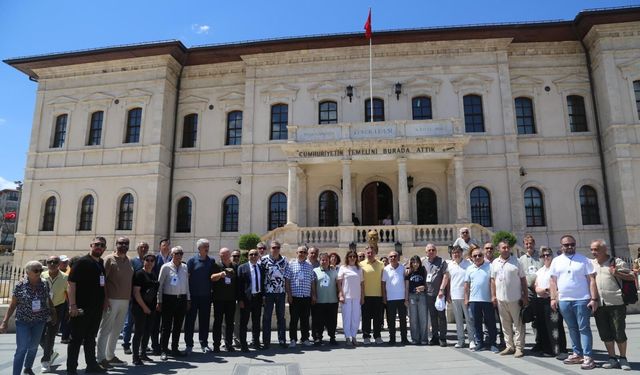 TGK Toplantısına Katılan Uluözlü'den Basın Meslek Yasası Çağrısı