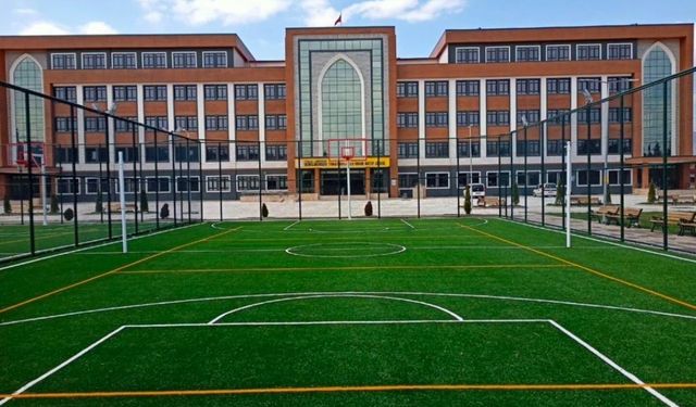 Eğitimde Gururlandıran Başarı! Uluslararası Tokat Anadolu İmam Hatip Lisesi Türkiye Derecesi Elde Etti