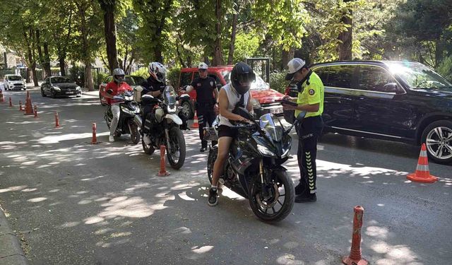 Eskişehir'de motosiklet denetimde 600 bin TL ceza kesildi