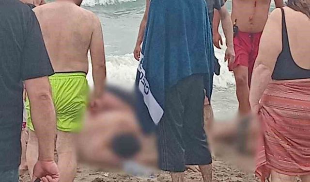 İnkumu'nda boğulma tehlikesi geçiren 10 kişi kurtarıldı