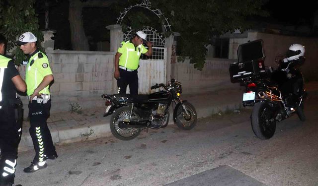 Karaman'da polisin 'dur' ihtarına uymayan motosiklet sürücüsüne 402 bin lira ceza kesildi