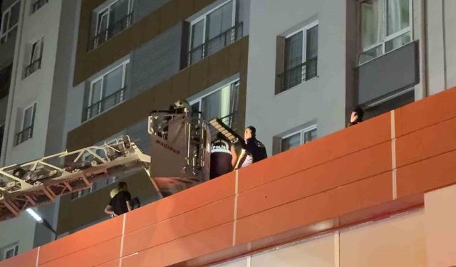 Kayseri'de 13. katta yangın: Balkondan düşen ev sahibi hayatını kaybetti