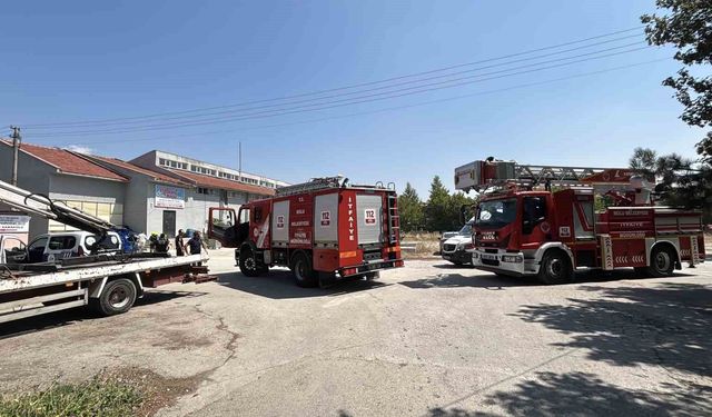 Mantar tesisindeki ilaçlama dumanını yangın zanneden vatandaşlar ekipleri harekete geçirdi
