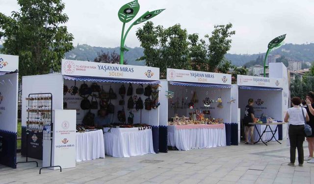 Rize'de 'Yaşayan Miras Şöleni' başladı