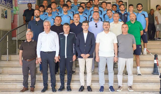 Erbaaspor Yönetimi ve Futbolculardan Başkan Karagöl’e Ziyaret