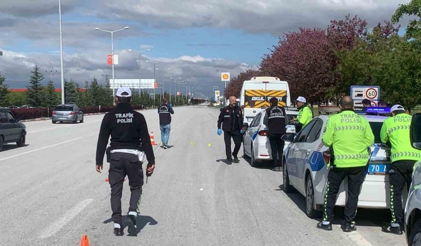 Karaman’da minibüsün çarptığı yaşlı adam ağır yaralandı