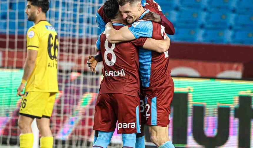 Trendyol Süper Lig: Trabzonspor: 3 - İstanbulspor: 0 (Maç sonucu)