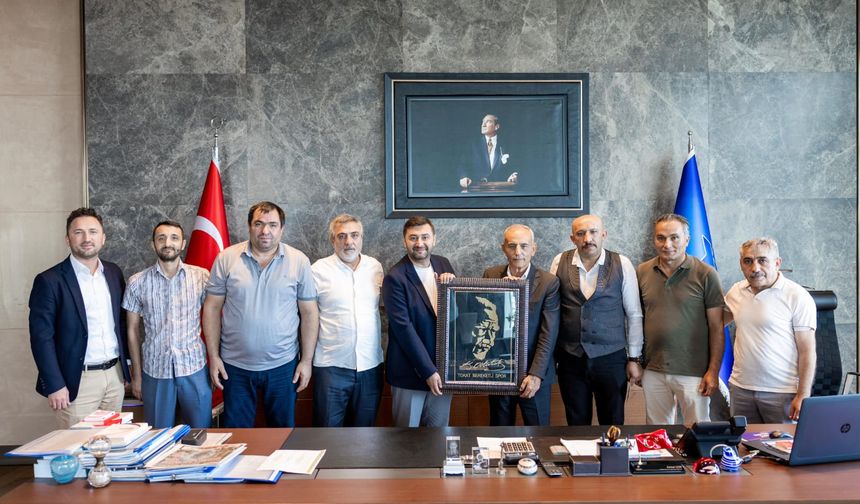 Küçükçekmece Tokat Bereketlispor Yönetiminden Başkan Çebi'ye Ziyaret
