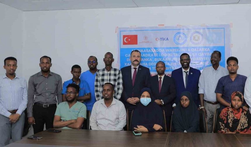 TİKA’dan Somali’deki De Martino Hastanesi’ne tıbbi ekipman desteği