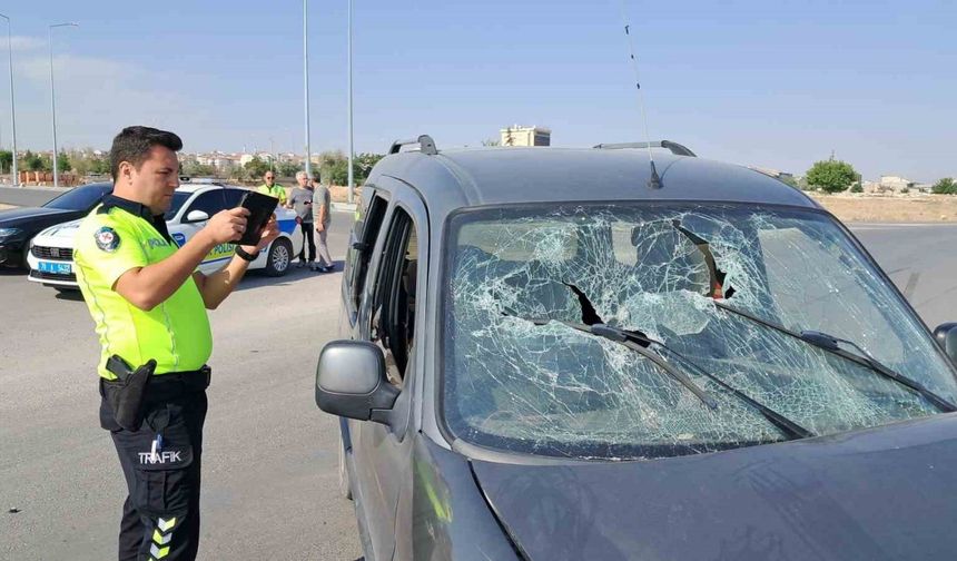 Karaman’da otomobille hafif ticari araç çarpıştı: 1 yaralı
