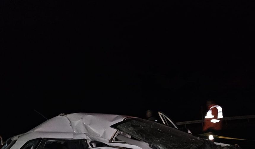 Sivas’ta iki otomobil çarpıştı: 1 ölü, 2 yaralı