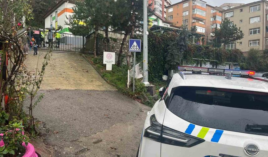 Anaokulu önünde kayan kamyonet 4 yaşındaki çocuğun ölümüne yol açtı