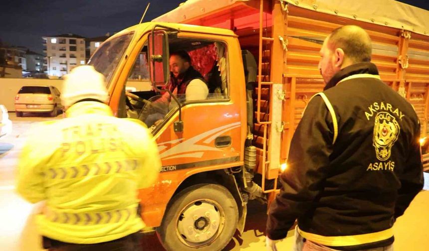Ehliyetsiz sürücü çekme belgeli kamyonetle yakalandı: 46 bin 621 lira ceza