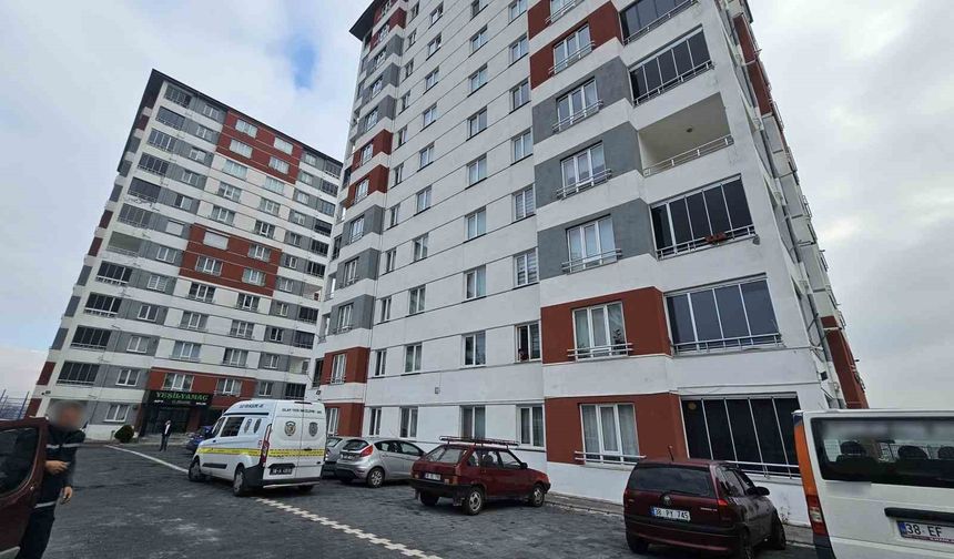 Evi taşınırken tartıştığı nakliyeciyi bıçakladı