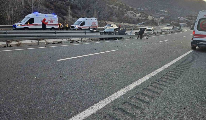 Gümüşhane'de trafik kazası: 1'i ağır 4 yaralı