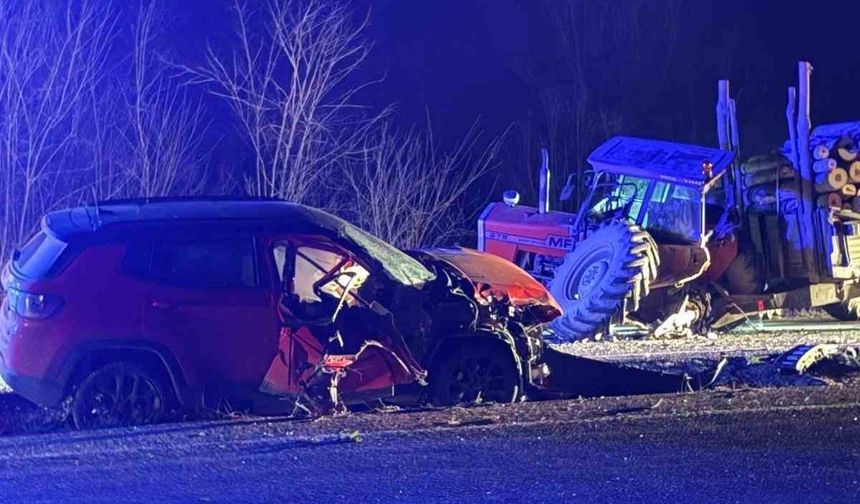 Kastamonu'da cip ile traktör çarpıştı: 3 yaralı