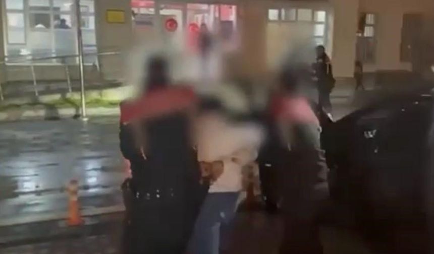 Kayseri'de 3 polis aracına çarparak kaçan suç makinası yakalandı