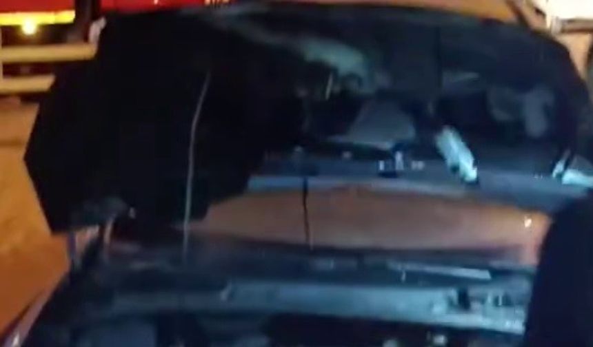Konya'da park halindeki otomobilde yangın