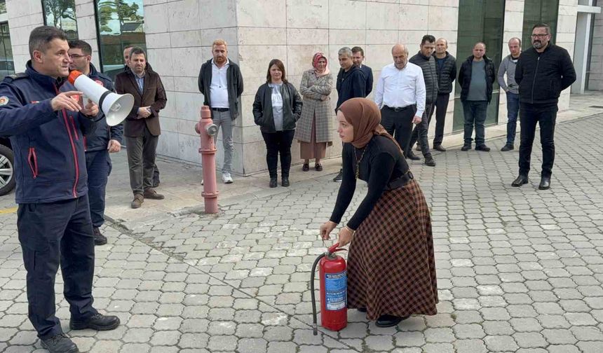 Samsun Adliyesi'nde yangın söndürme tatbikatı