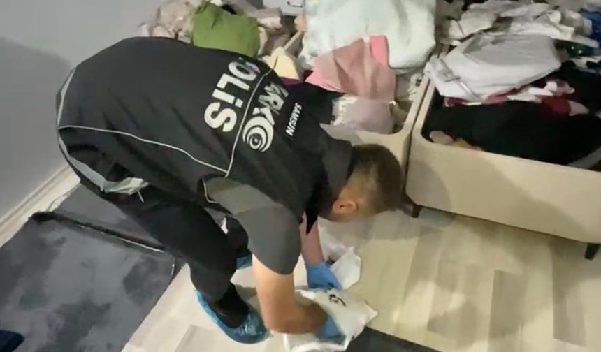 Samsun'da bazanın altında 1 kilo 727 gram metamfetamin ele geçti