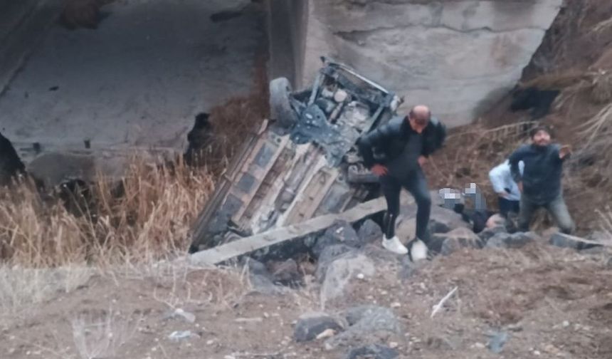 Sivas'ta trafik kazası: 1 ölü, 2 yaralı