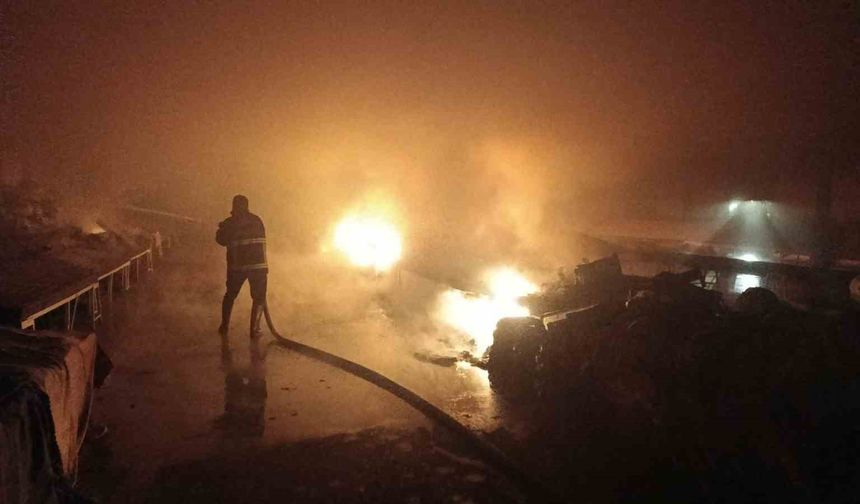 Sorgun'da semt pazarında yangın