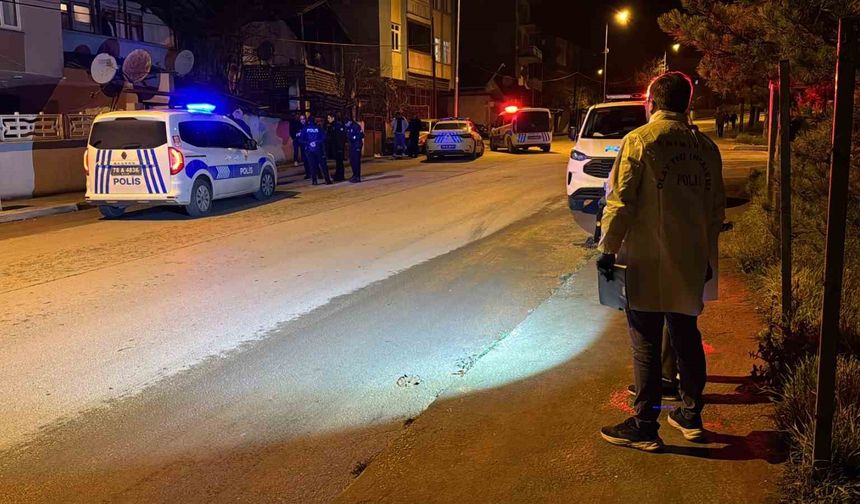 Tartıştığı babasına silahla ateş eden çocuk gözaltına alındı