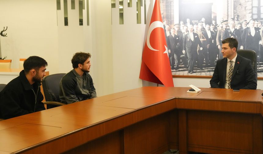 Erbaa Belediye Başkanı Milli Güreşçileri Ağırladı