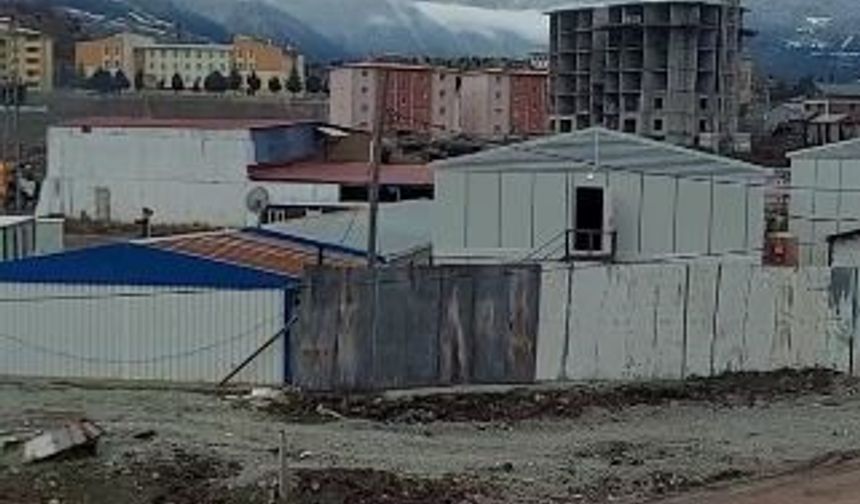 Artvin'de inşaattan düşen işçi hayatını kaybetti