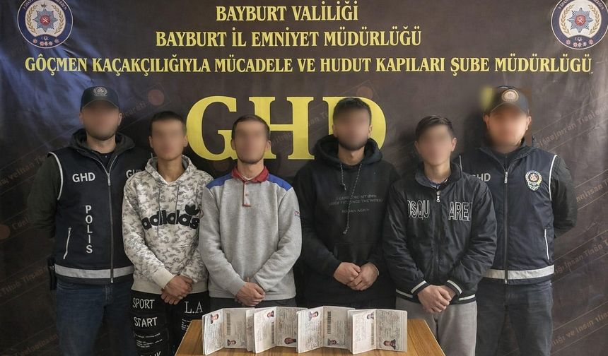 Bayburt'ta 8 düzensiz göçmen yakalandı