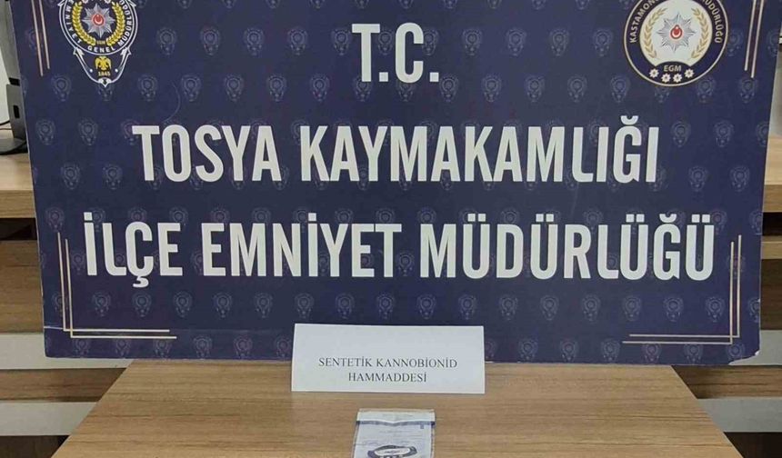 Durdurulan araçta uyuşturucuyla yakalanan bir şüpheli tutuklandı