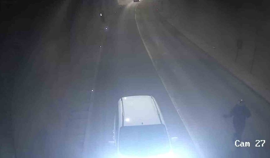 Motosiklet tünelde sollama yaparken devrildi