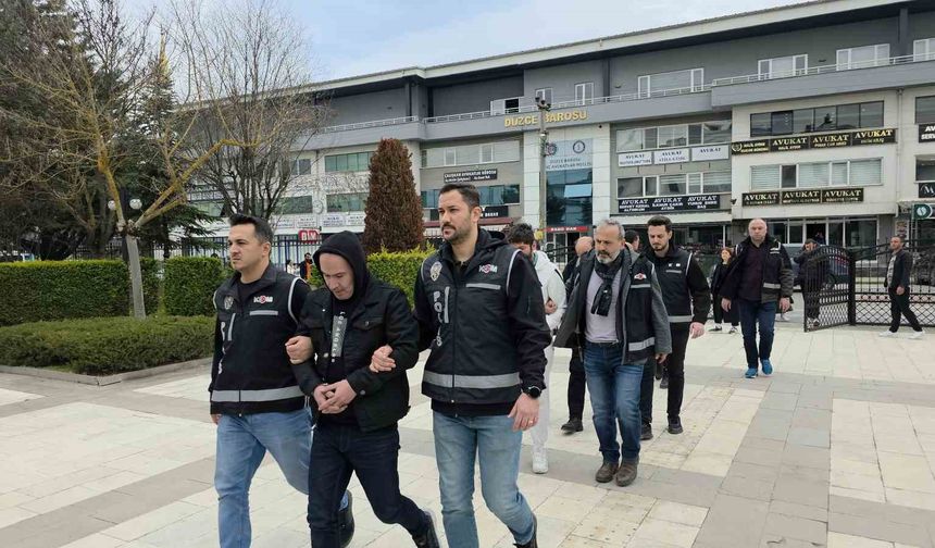 Sahte kimlikle arazi satıp milyonluk vurgun yapmaya çalışan 4 kişi tutuklandı