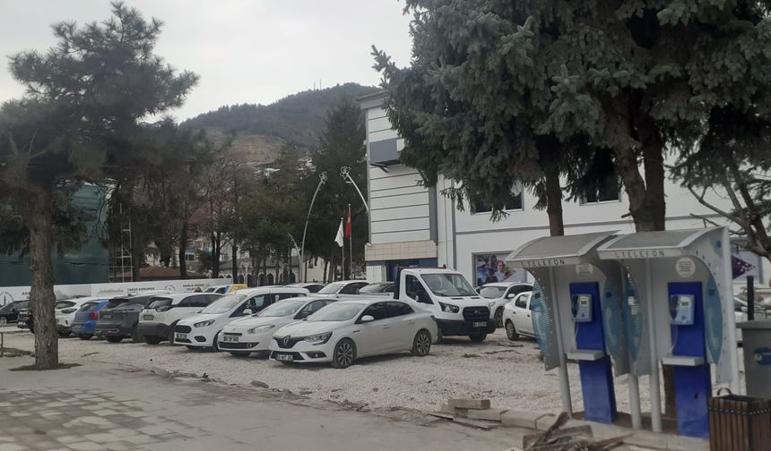 Tokat Cumhuriyet Meydanı’ndaki Ptt Hizmet Binası Yeri ne olsun?