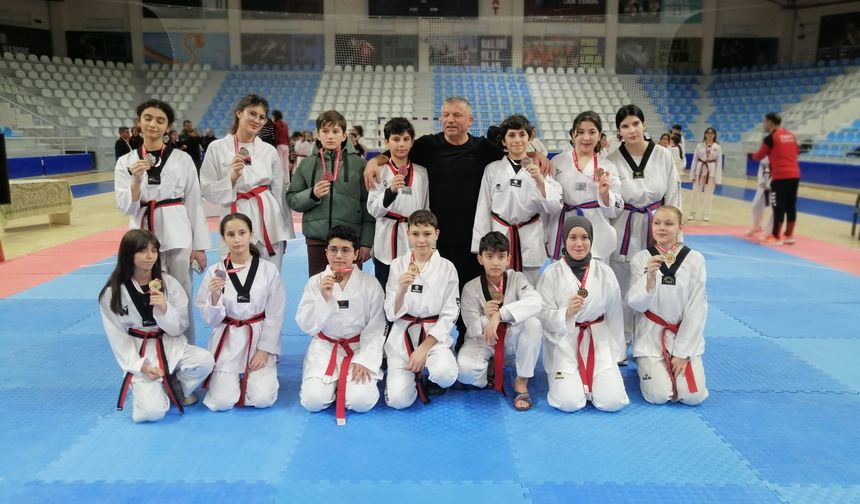 Uçtu Spor Kulübü Taekwondo Takımı Tokat İl Şampiyonu oldu