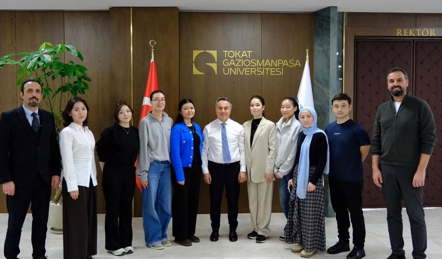 TOGÜ’deki Çift Diploma Öğrencileri Rektör’ü Ziyaret Etti