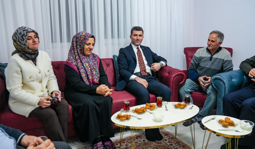 Başkan Karagöl, Yangın Mağduru Aileyle İftarda Buluştu