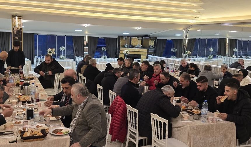 İYİ Parti Tokat Merkez İlçe Başkanlığı’ndan Muhtarlarla İftar