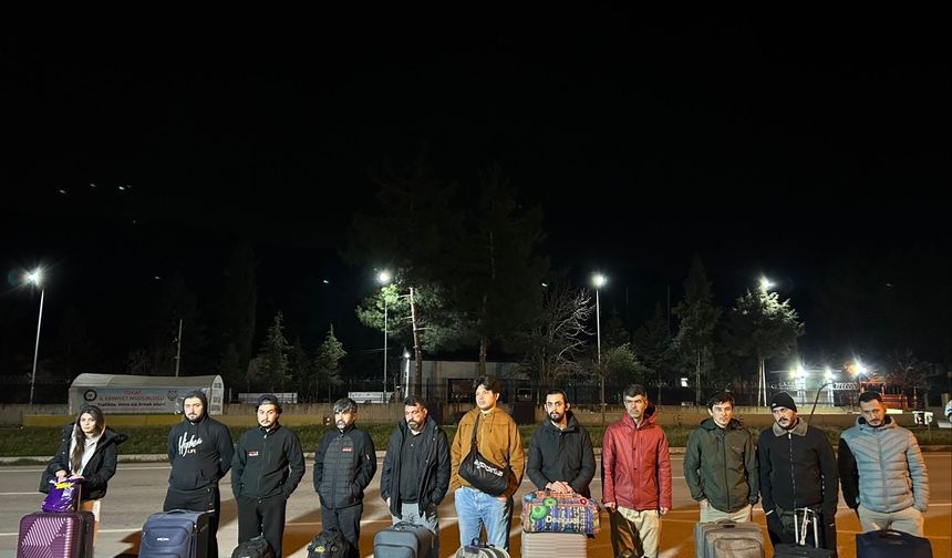 Niksar’da Yolcu Otobüsünde 11 Kaçak Göçmen Yakalandı