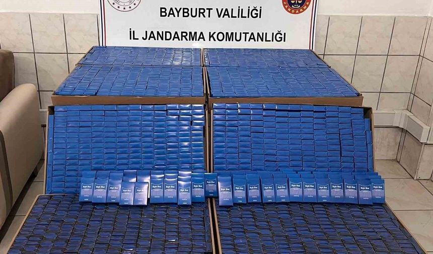 Bayburt'ta 2 bin paket kaçak sigara ve 40 bin adet makaron ele geçirildi