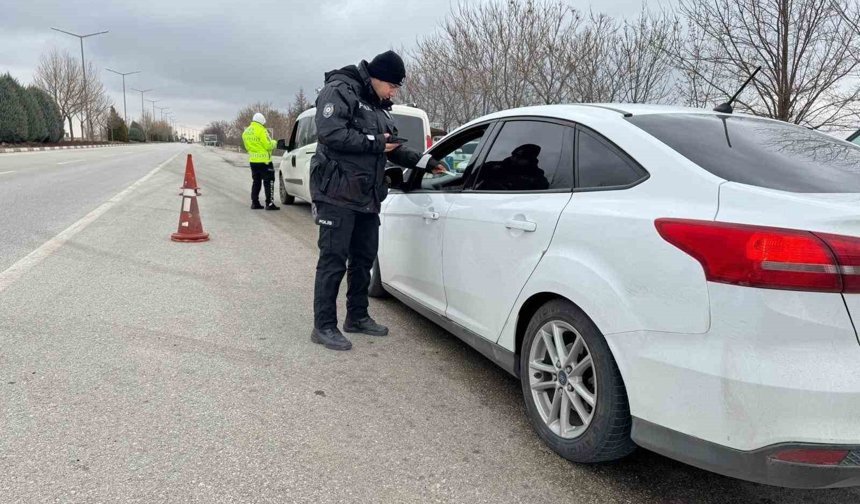 Karaman'da uyuşturucu ve ruhsatsız silahlar ele geçirildi: 12 tutuklama