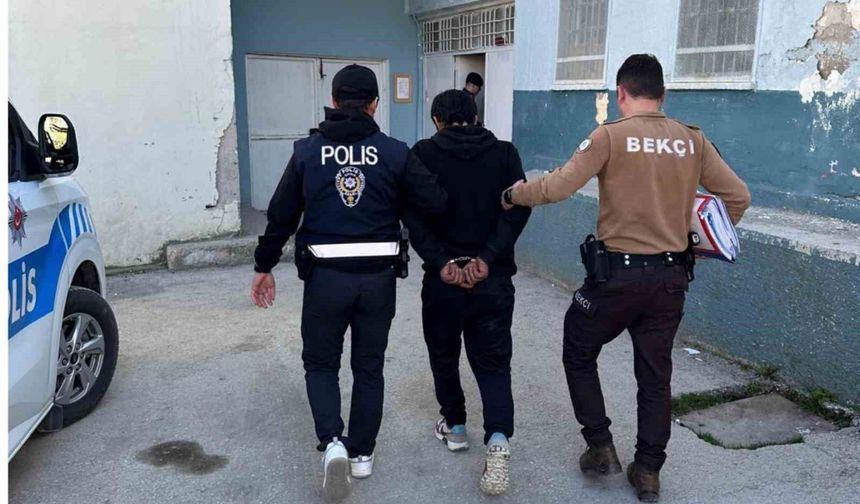 Kastamonu'da 24 yıl hapis cezasıyla aranan hükümlü yakalandı