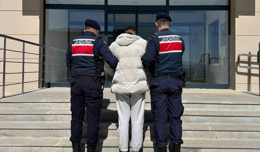 Kırıkkale'de aranan 2 hükümlü jandarma operasyonuyla yakalandı