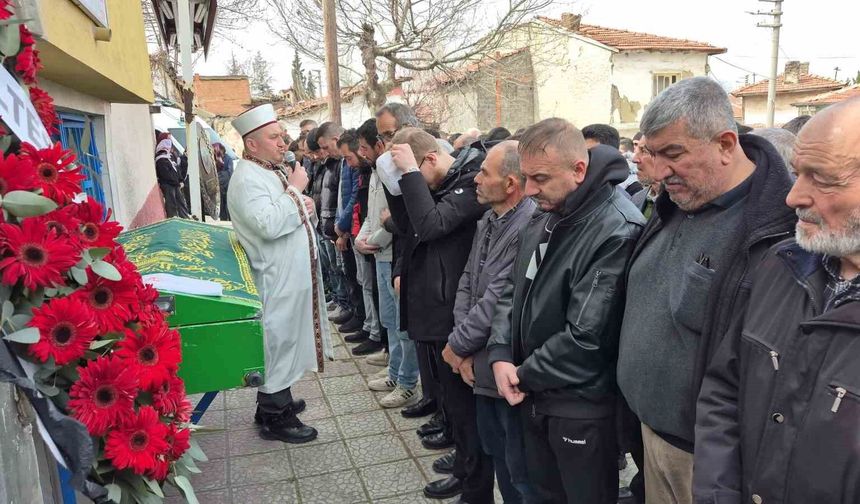 Motosiklet kazasında hayatını kaybeden 20 yaşındaki genç son yolculuğuna uğurlandı