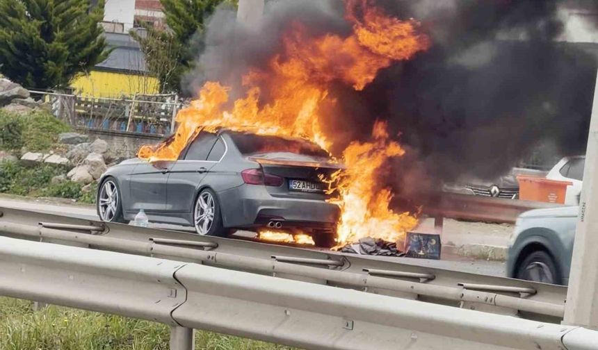 Ordu'da lüks otomobil alevlere teslim oldu