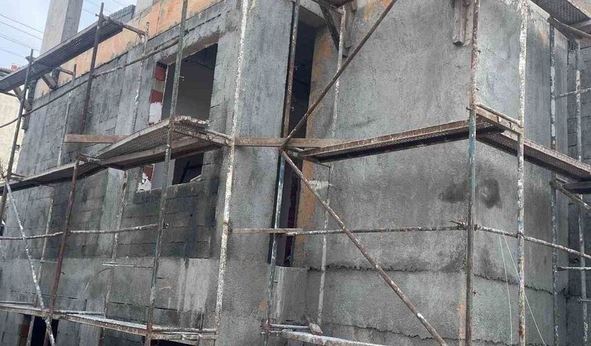 Ormanlı'da inşaattan düşen işçi hayatını kaybetti