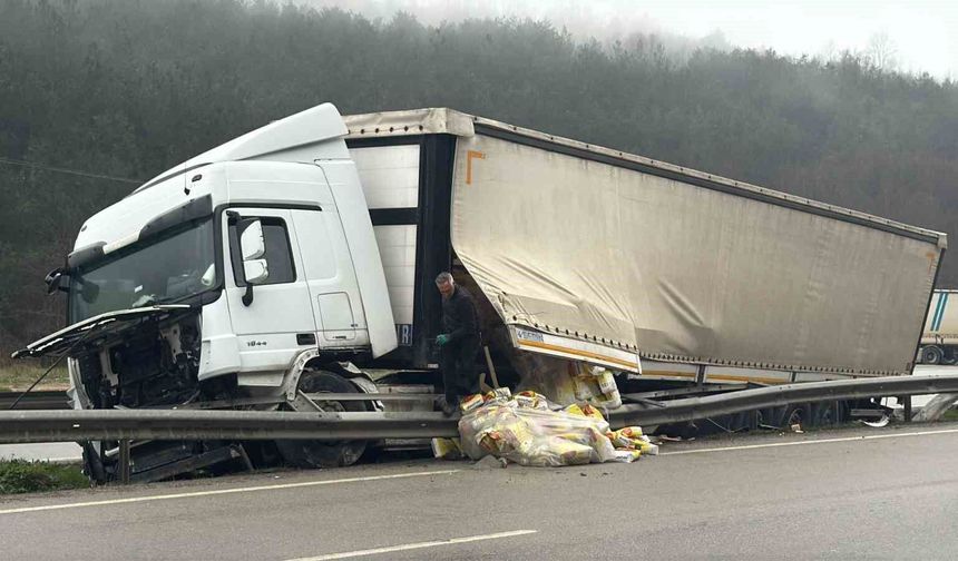 Park halindeki tır kendi kendine hareket etti: Faciadan dönüldü