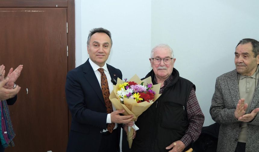 Tazelenme Üniversitesi’nden Yaşlılara Saygı Haftası’nda Anlamlı Etkinlik